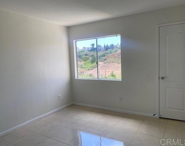 7190 Shoreline - Photo Thumbnail 11
