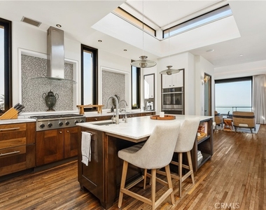 2378 Crestview Drive - Photo Thumbnail 31
