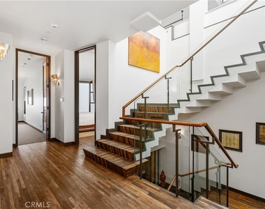 2378 Crestview Drive - Photo Thumbnail 16