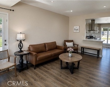 3592 Myers Street - Photo Thumbnail 4