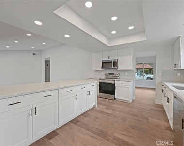1624 Cordova Avenue - Photo Thumbnail 15
