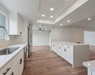 1624 Cordova Avenue - Photo Thumbnail 14