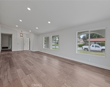 1624 Cordova Avenue - Photo Thumbnail 1
