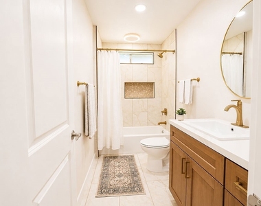 1404 Highridge Street - Photo Thumbnail 13