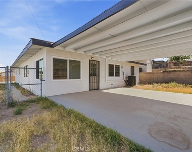 937 E Elizabeth - Photo Thumbnail 24