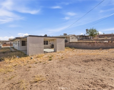 937 E Elizabeth - Photo Thumbnail 27