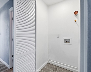 937 E Elizabeth - Photo Thumbnail 22