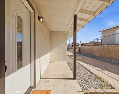 937 E Elizabeth - Photo Thumbnail 3