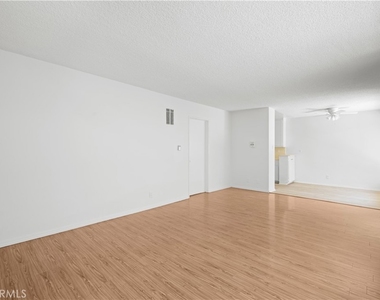 1422 N Curson Avenue - Photo Thumbnail 8