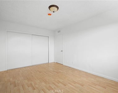 1422 N Curson Avenue - Photo Thumbnail 18