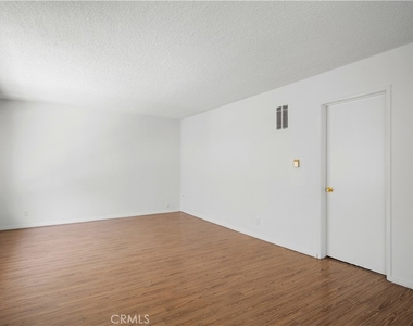 1422 N Curson Avenue - Photo Thumbnail 5
