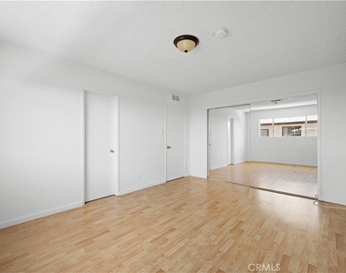 1422 N Curson Avenue - Photo Thumbnail 14