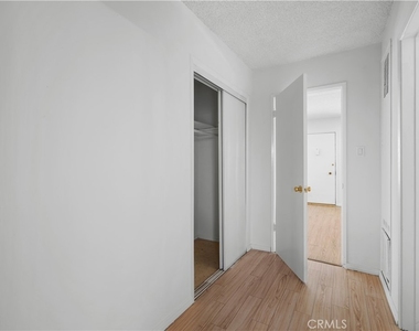 1422 N Curson Avenue - Photo Thumbnail 12