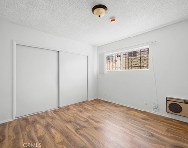 1422 N Curson Avenue - Photo Thumbnail 14