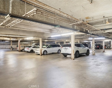 1422 N Curson Avenue - Photo Thumbnail 24