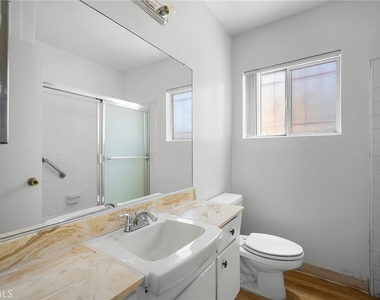 1422 N Curson Avenue - Photo Thumbnail 16