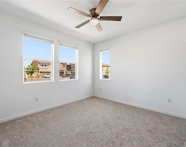 10843 Pala Bells Street - Photo Thumbnail 11