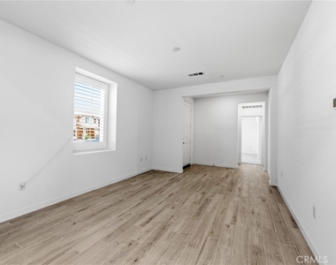 10843 Pala Bells Street - Photo Thumbnail 8