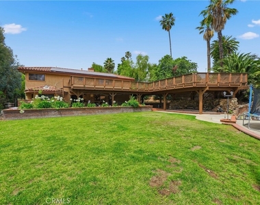 1609 Cherokee - Photo Thumbnail 2
