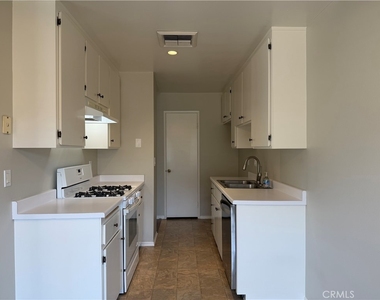 1145 N Barston - Photo Thumbnail 10