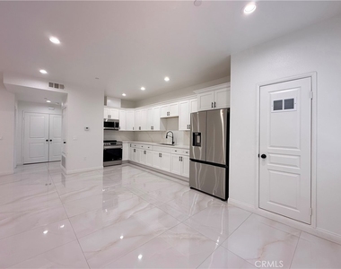 8153 Banana Avenue - Photo Thumbnail 9