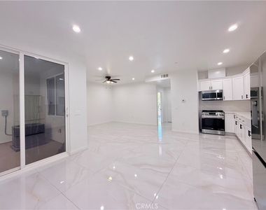8153 Banana Avenue - Photo Thumbnail 10