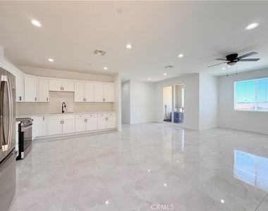 8153 Banana Avenue - Photo Thumbnail 9
