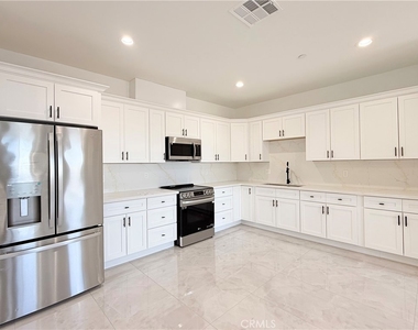 8153 Banana Avenue - Photo Thumbnail 13