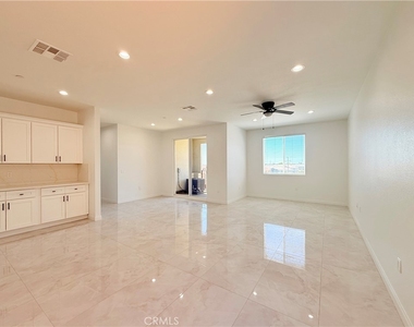 8153 Banana Avenue - Photo Thumbnail 14