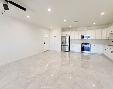 8153 Banana Avenue - Photo Thumbnail 10