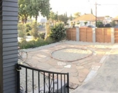 1356 W 30th Street - Photo Thumbnail 2