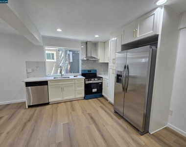 5534 Jefferson Ave - Photo Thumbnail 8
