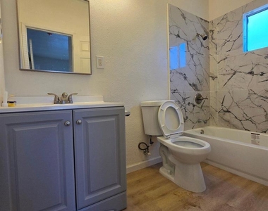 448 2nd St - Photo Thumbnail 3