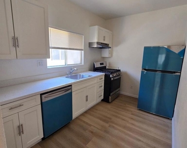 448 2nd St - Photo Thumbnail 7