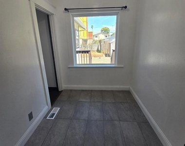 36 15th St - Photo Thumbnail 8
