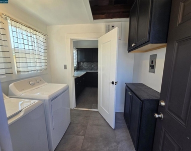 36 15th St - Photo Thumbnail 10