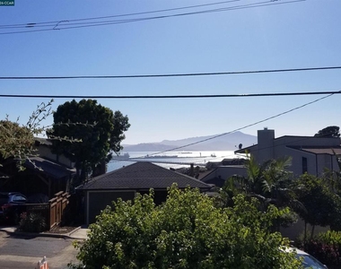 420 Golden Gate Ave - Photo Thumbnail 2
