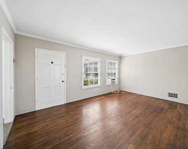 1402 N Mansfield Avenue - Photo Thumbnail 1
