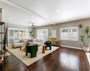11115 Acama Street - Photo Thumbnail 11