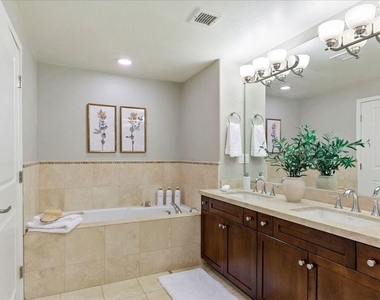 11115 Acama Street - Photo Thumbnail 35