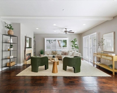 11115 Acama Street - Photo Thumbnail 12