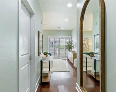11115 Acama Street - Photo Thumbnail 37