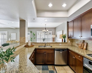 11115 Acama Street - Photo Thumbnail 8