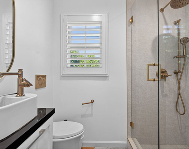 462 Warner Avenue - Photo Thumbnail 35