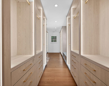 462 Warner Avenue - Photo Thumbnail 43