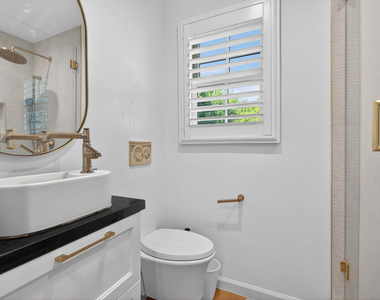 462 Warner Avenue - Photo Thumbnail 34
