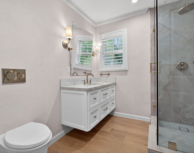 462 Warner Avenue - Photo Thumbnail 49