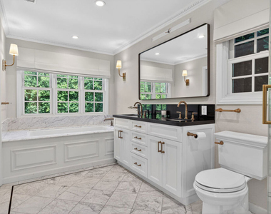 462 Warner Avenue - Photo Thumbnail 45