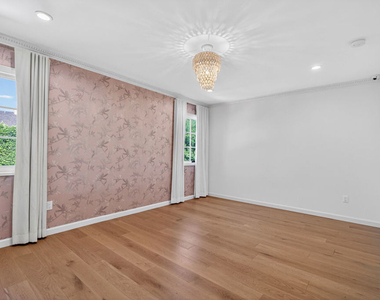 462 Warner Avenue - Photo Thumbnail 37