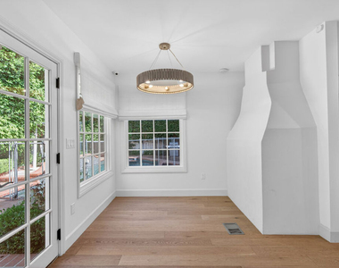 462 Warner Avenue - Photo Thumbnail 25